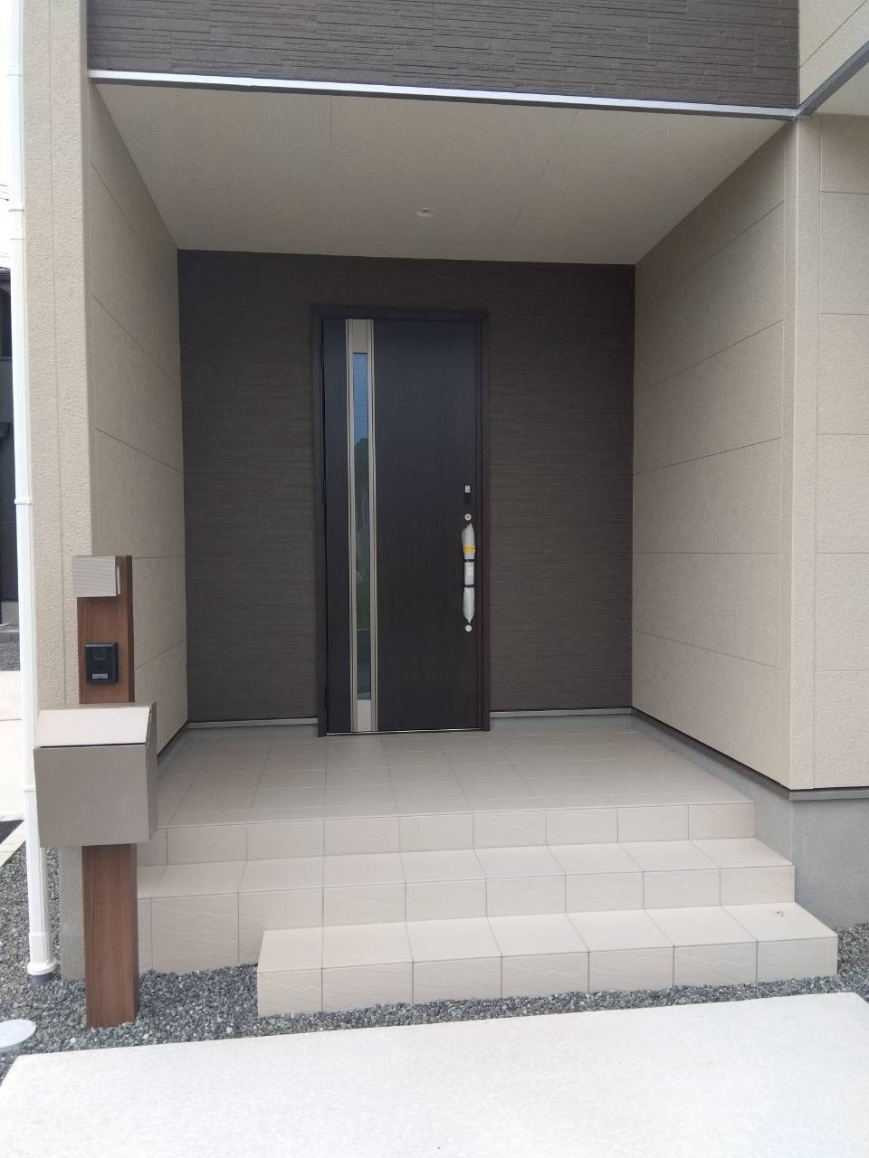 売新築戸建　富士宮市宮原の玄関