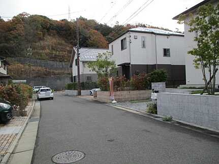佐伯区石内東２丁目の周辺