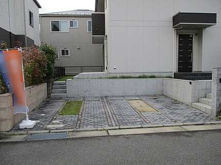 佐伯区石内東２丁目の駐車場