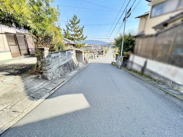 中古戸建　下矢田町東法楽寺の前面道路含む現地写真