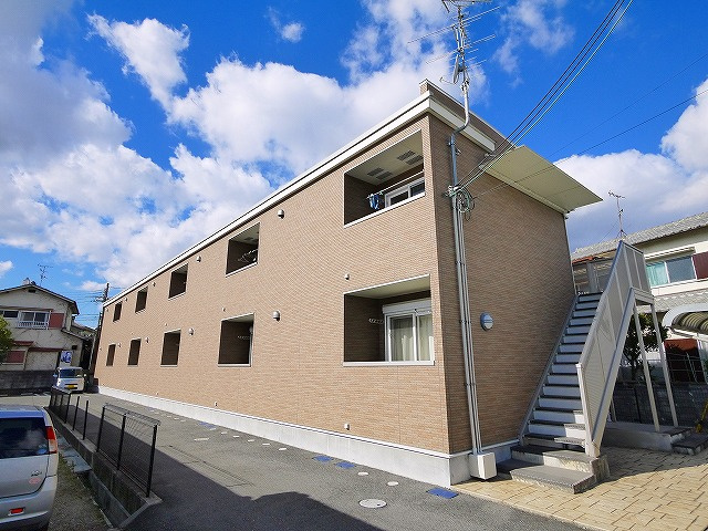 クレディーカーサの外観|きれいな外観です