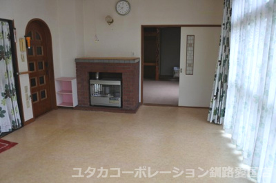 【居間・リビング】 | 【商談中】興津1丁目23-89売家