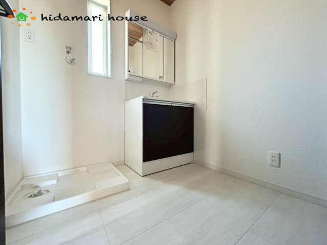 西区高木　新築戸建　Cの洗面所