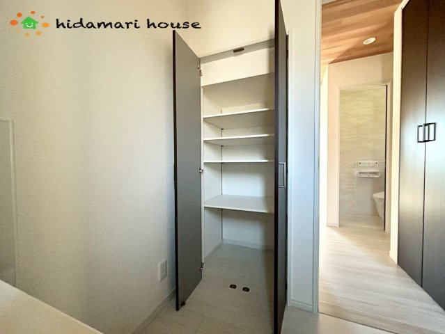 西区高木　新築戸建　Cの収納
