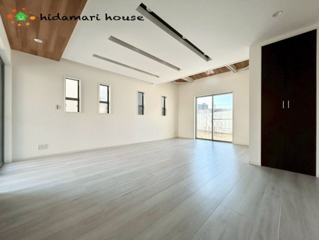 西区高木　新築戸建　Cの居間・リビング|LDK：20J