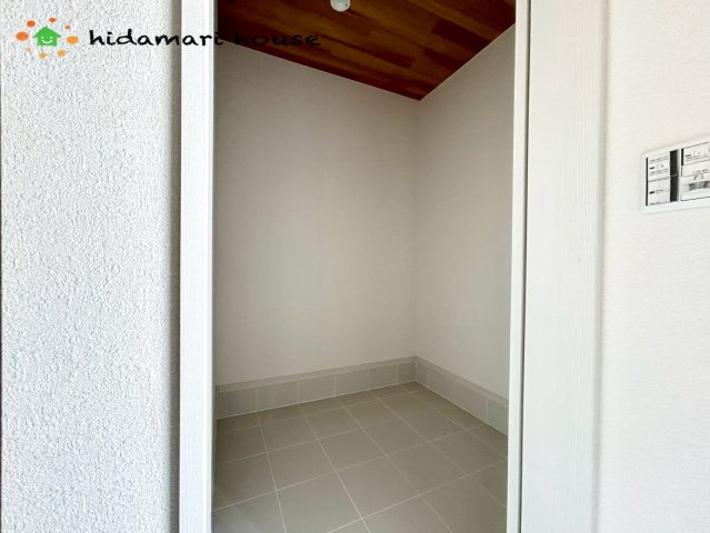 西区高木　新築戸建　Cの収納|土間収納