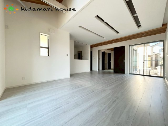 西区高木　新築戸建　Cの居間・リビング|LDK：20J