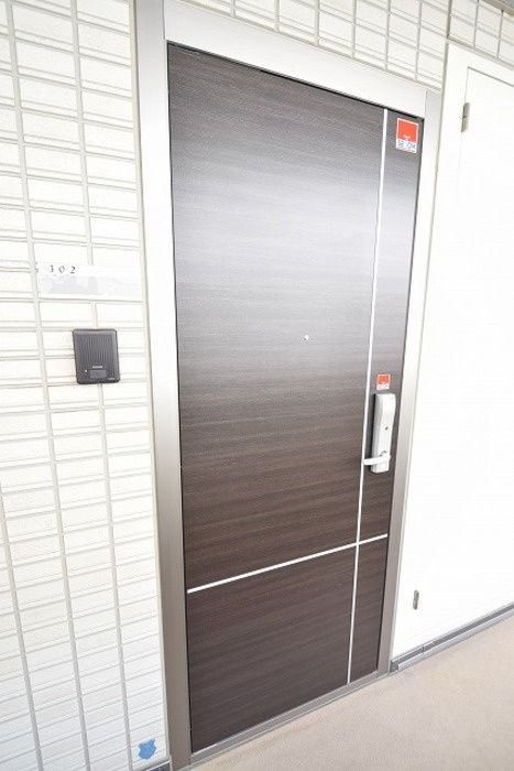 ボヌール本山中町の玄関