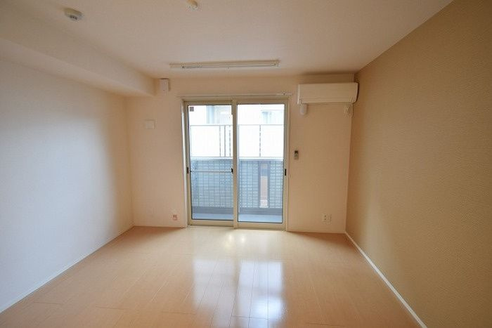 ボヌール本山中町の居間・リビング