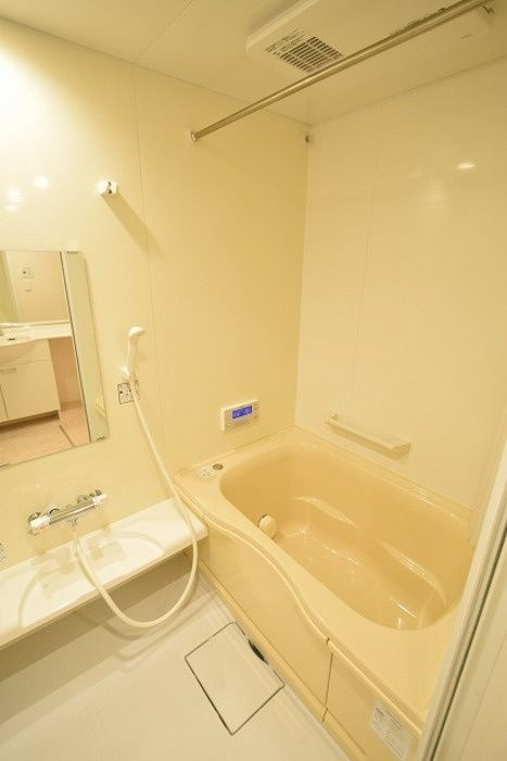 ボヌール本山中町の浴室