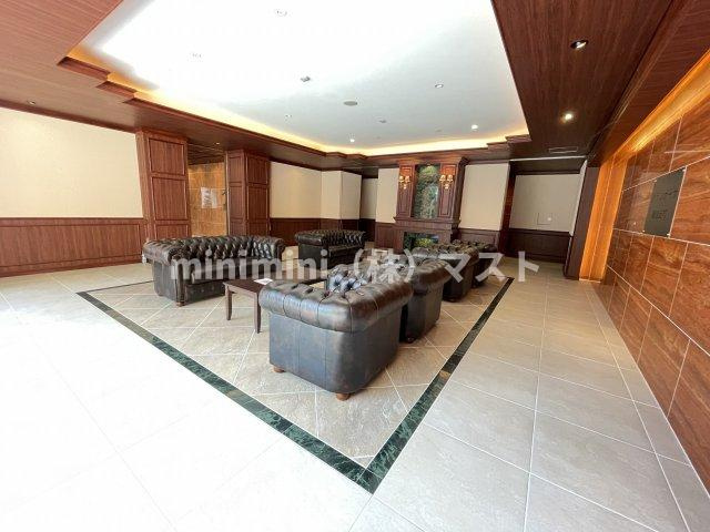 グランカーサ難波元町のロビー