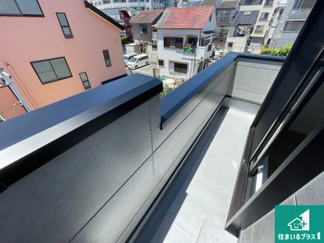 神戸市灘区岸地通　新築一戸建てのバルコニー|日当たりのよいバルコニー！お部屋が開放的に！