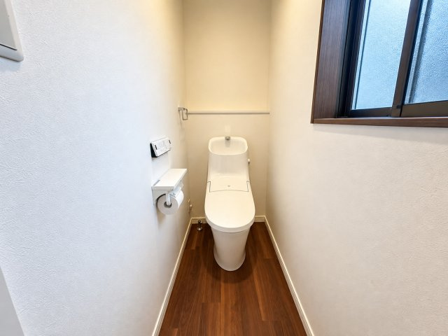 水戸市元吉田町　中古戸建のトイレ|※画像の一部はAIを用いて加工・編集しています。実際の状況と異なる場合がありますので、ご了承下さい。