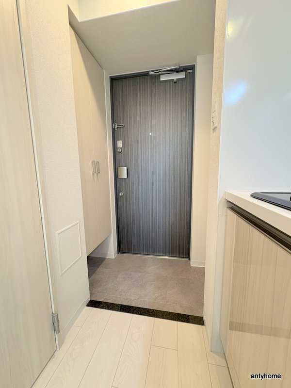 リヴェント玉造　仲介手数料無料の玄関