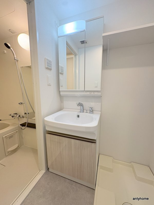 リヴェント玉造　仲介手数料無料の洗面所