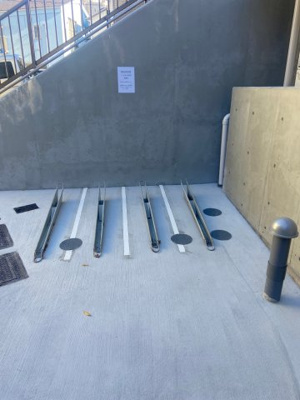 【駐車場】 | リバーサイド