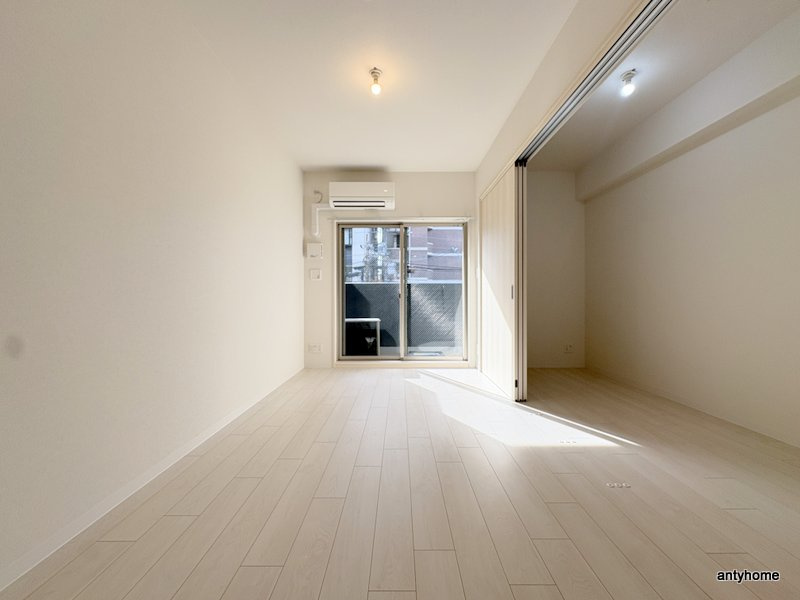 リヴェント玉造　仲介手数料無料の居間・リビング