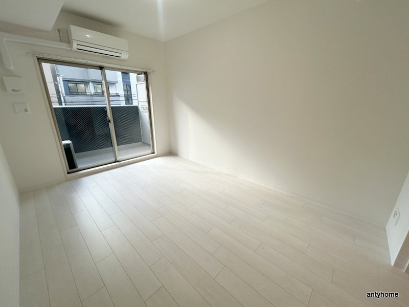 リヴェント玉造　仲介手数料無料の居間・リビング