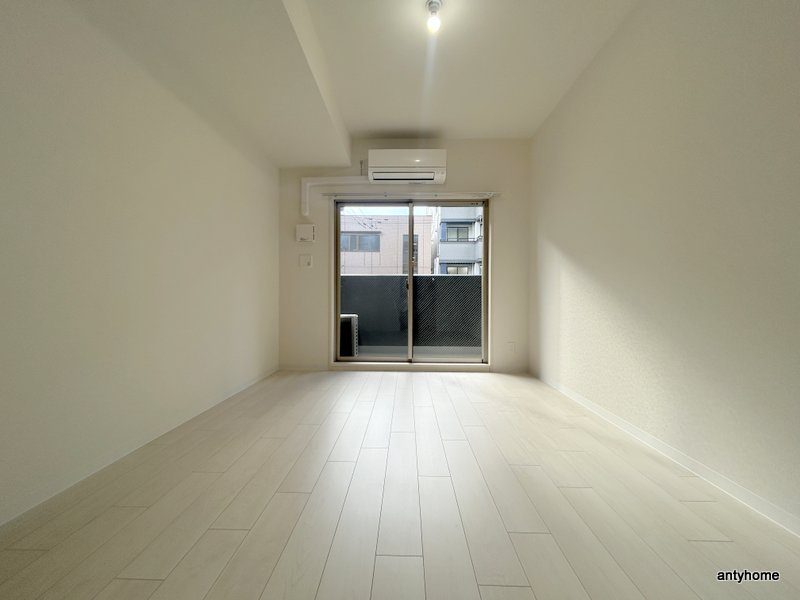 リヴェント玉造　仲介手数料無料の居間・リビング