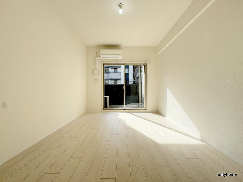 リヴェント玉造　仲介手数料無料の居間・リビング