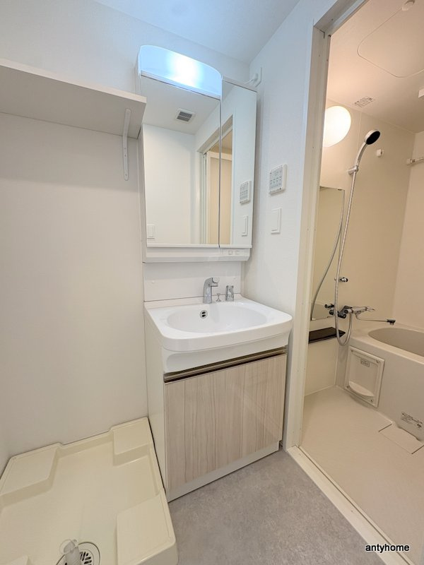 リヴェント玉造　仲介手数料無料の洗面所