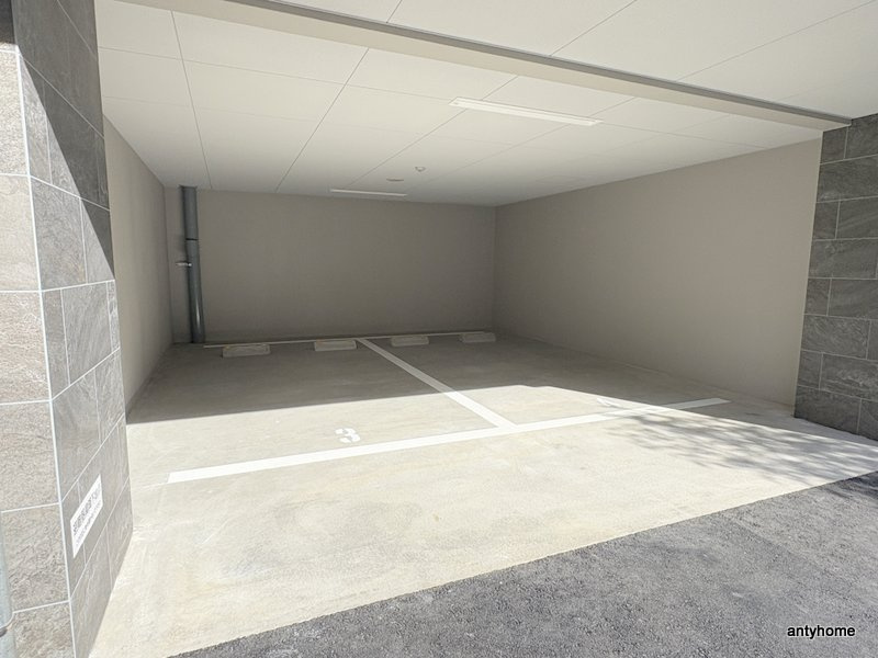 リヴェント玉造　仲介手数料無料の駐車場