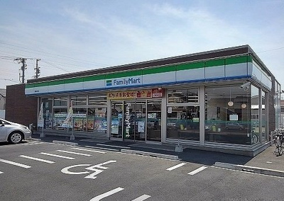 【周辺】 | ヒカルサ豊橋東田町Ⅰ | ファミリーマートまで500m