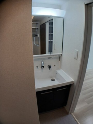 【洗面所】 | ヒカルサ豊橋東田町Ⅰ | 明るい洗面所です