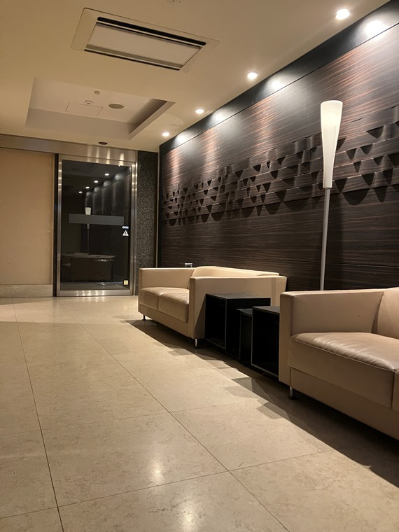 レグノ・フォルテ二番町のロビー