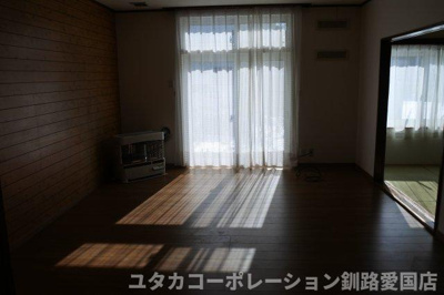 【居間・リビング】 | 桜ヶ岡5丁目42-240売家