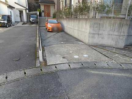 安佐北区落合１丁目の前面道路含む現地写真