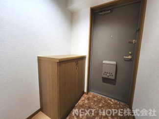 【玄関】 | サニーハイツ | 写真はイメージです。