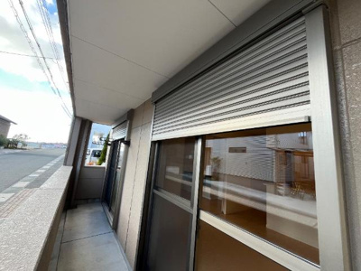 【内装】 | ファミールハイム | シャッター