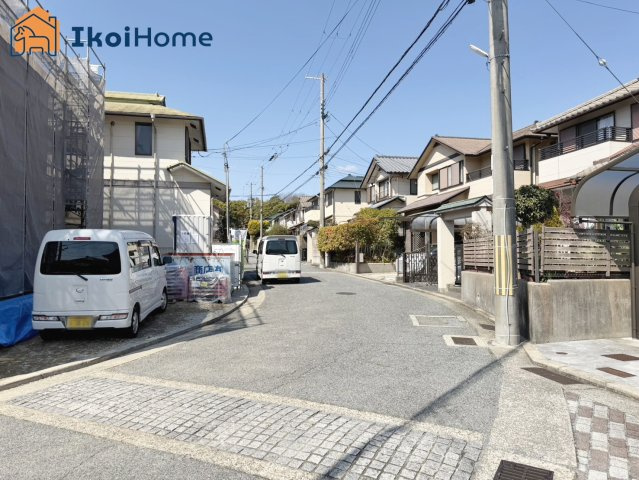 神戸市西区竹の台3丁目6期　新築戸建の駐車場|【ホームページに現地動画掲載中】●年中無休：当日予約可●駐車スペースは3台可能。バイク自転車も可！