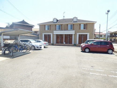 【駐車場】 | ウィステリア | 駐車場に車を止められます