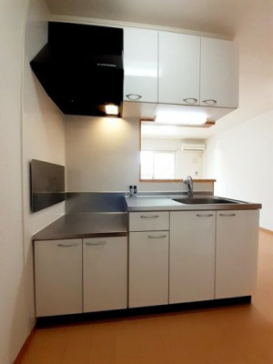 【キッチン】 | クリスタルハイツ緑が丘 | コンパクトなキッチンで掃除もラクラク