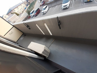 【バルコニー】 | グラン・アビタシオン | 暖かな日差しのふりそそぐバルコニー