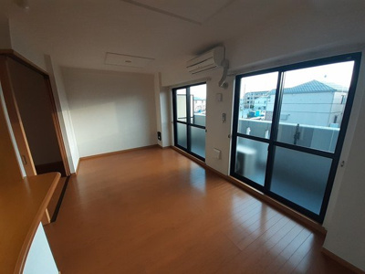 【居間・リビング】 | グラン・アビタシオン | ゆったり過ごせる居間です