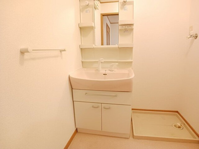 【洗面所】 | グレイスフルフィールドⅥ | 脱衣スペースもあります