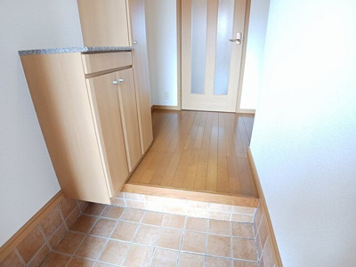 【玄関】 | グレイスフルフィールドⅥ | シンプルで使いやすい玄関です