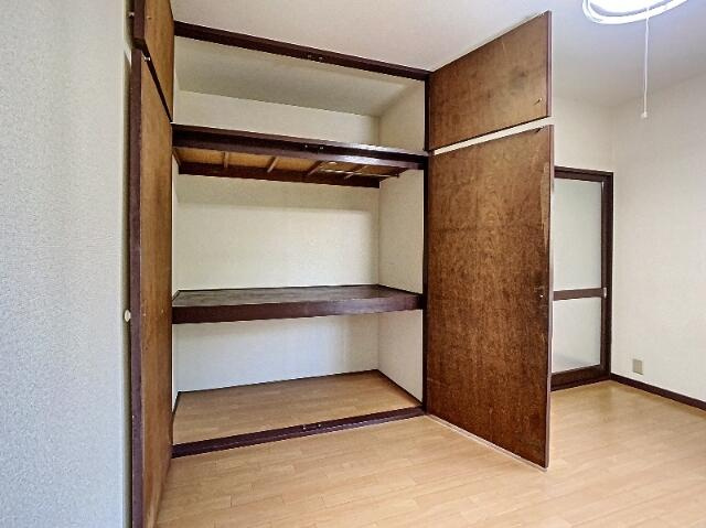高さと奥行きのある収納