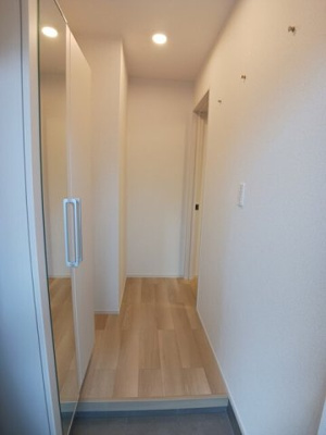 【玄関】 | イオフェリーチェ | きれいな玄関です