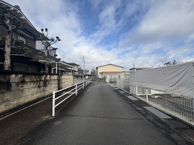 桜井市西之宮　土地の前面道路含む現地写真