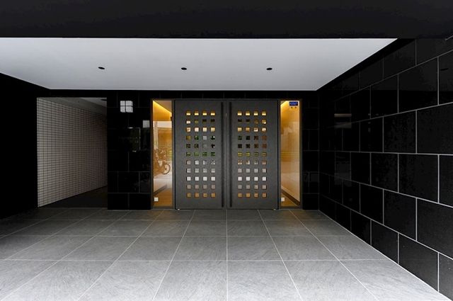 レジディア三軒茶屋Ⅱのエントランス