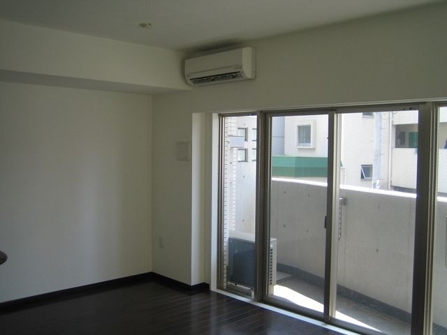 レジディア三軒茶屋Ⅱの洋室