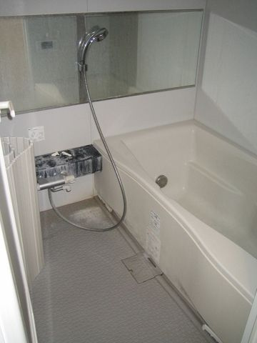 レジディア三軒茶屋Ⅱの浴室