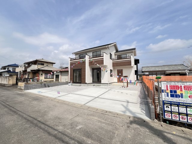 新築　高崎市吉井町長根2期　Blooming　Garden　1号棟の前面道路含む現地写真|現地写真　南側接道幅員約4.5ｍ