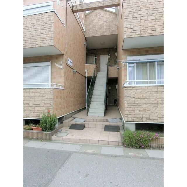 ティーエス・ハウスのエントランス