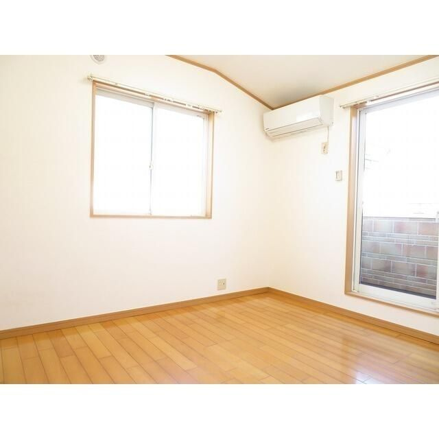 ティーエス・ハウスの居間・リビング