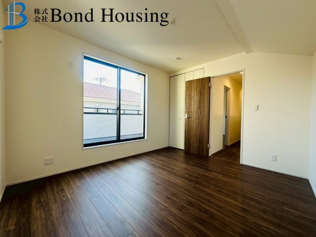 長期優良住宅　糀台1丁目　新築2区画　1号棟の前面道路含む現地写真